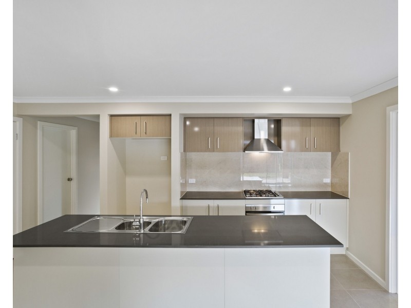 49 Pelican Way, Lara VIC 3212