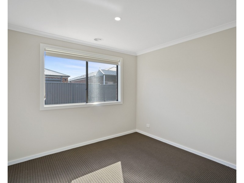 49 Pelican Way, Lara VIC 3212