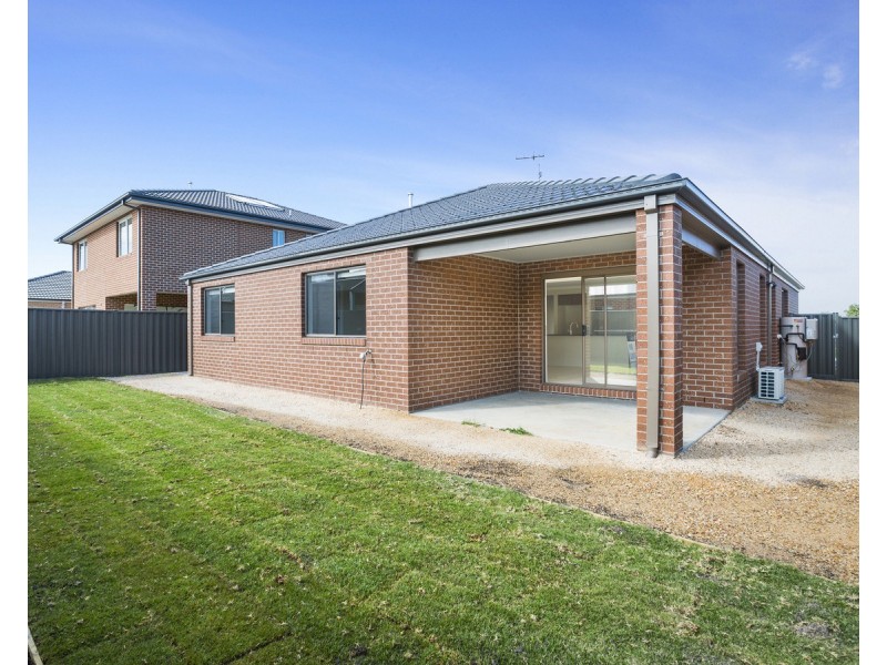 49 Pelican Way, Lara VIC 3212