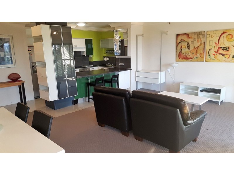 28/2 Admiralty Drive, Surfers Paradise QLD 4217