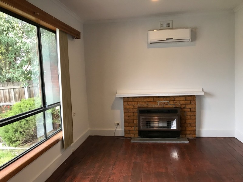 22 Eames Avenue, Brooklyn VIC 3012