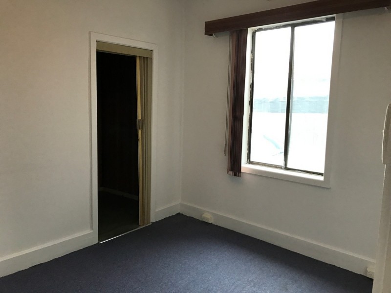 22 Eames Avenue, Brooklyn VIC 3012