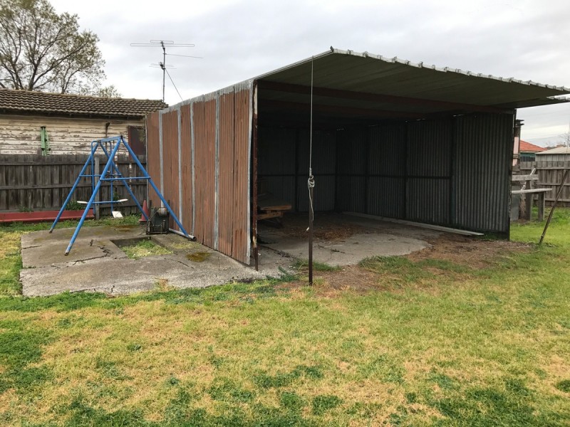 22 Eames Avenue, Brooklyn VIC 3012