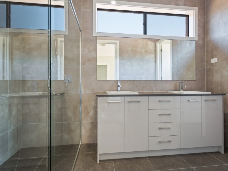 9 Thornbury Street, Donnybrook VIC 3064