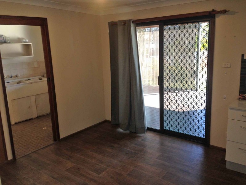 85 Roxburgh Street, Stockton NSW 2295