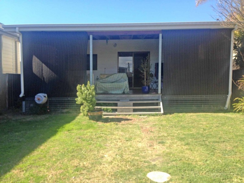 85 Roxburgh Street, Stockton NSW 2295