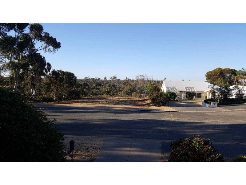 22 – 24 Hilltop Drive, Loxton SA 5333