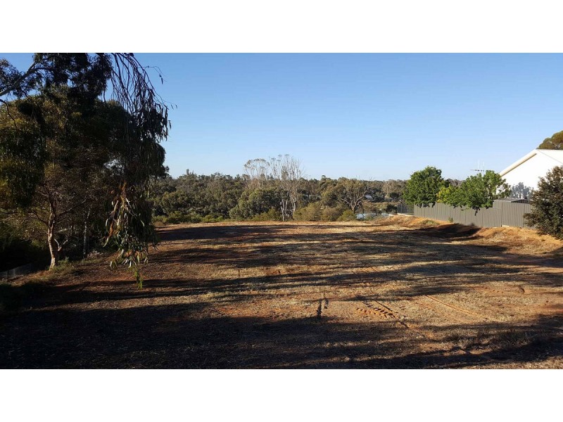 22 – 24 Hilltop Drive, Loxton SA 5333