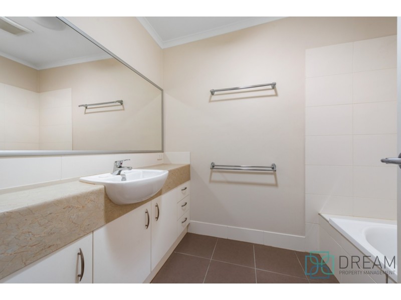 13/61 Queens Road, Everton Hills QLD 4053