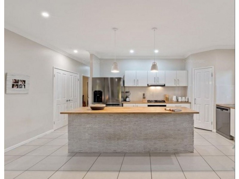 7 Dalrymple Close, Waterford QLD 4133