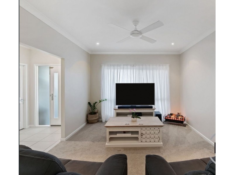 7 Dalrymple Close, Waterford QLD 4133