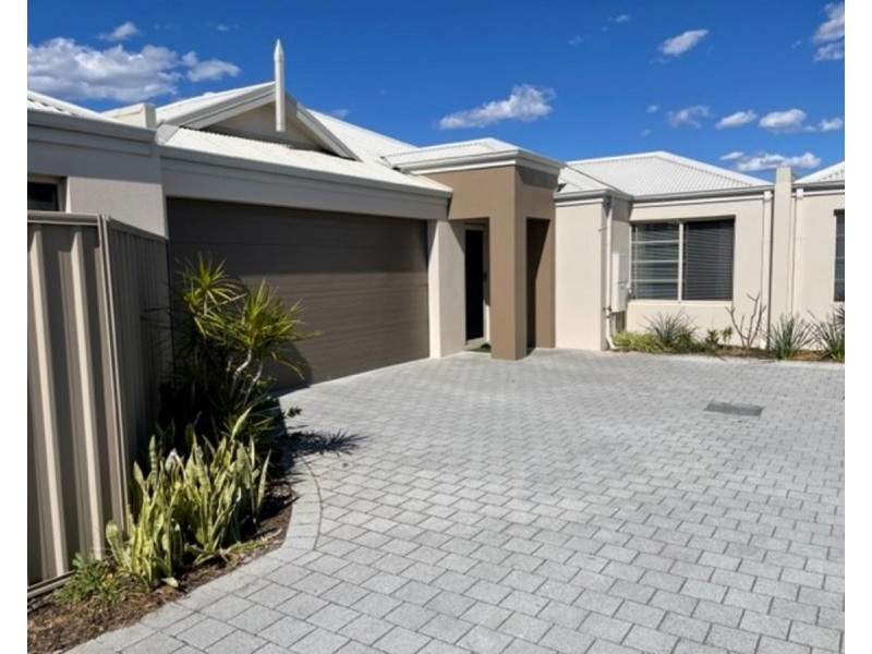 1-2/184 Boardman Road, Canning Vale WA 6155