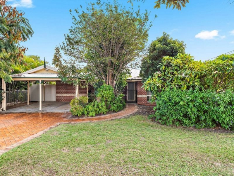 69 Middle Road, Hillcrest QLD 4118