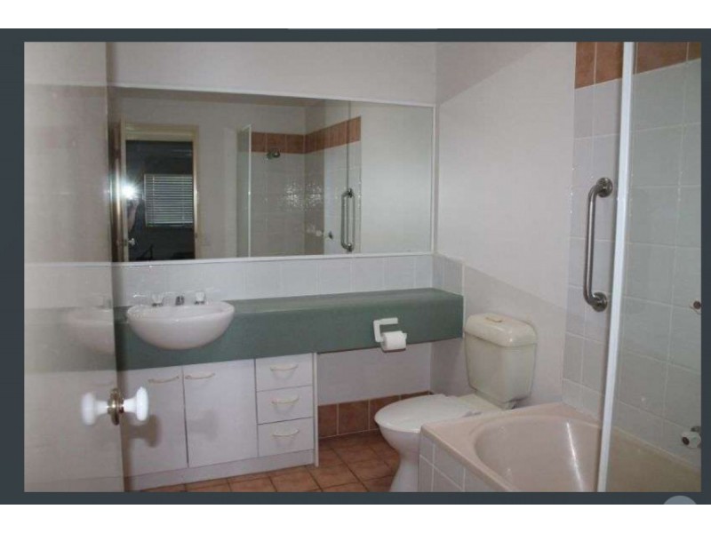 14 Louise Street, Southport QLD 4215