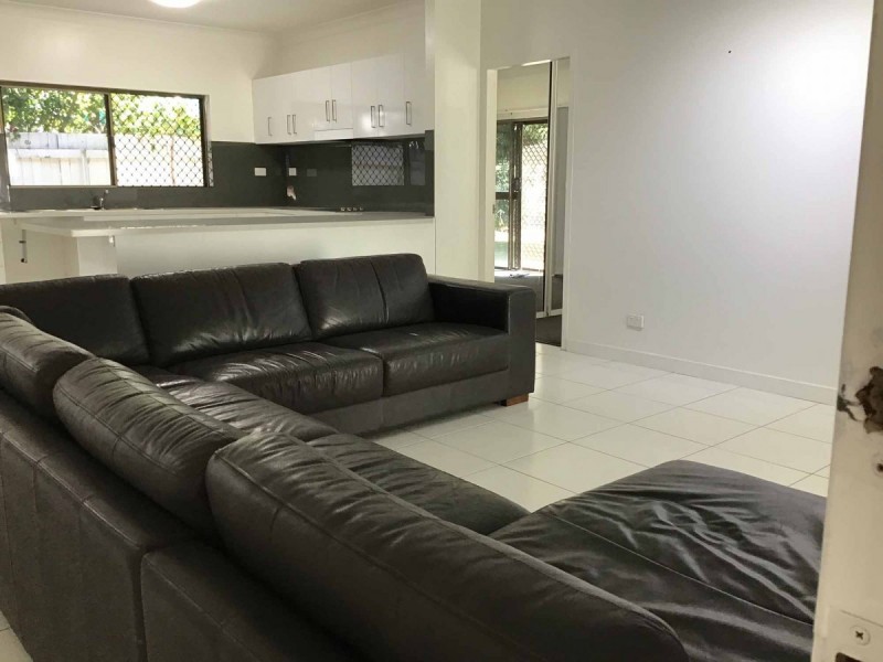 4 Riverside Parade, Trinity Park QLD 4879