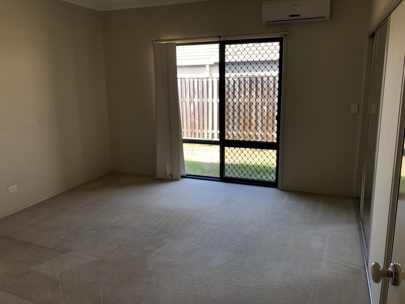 12 Campelles Avenue, Varsity Lakes QLD 4227