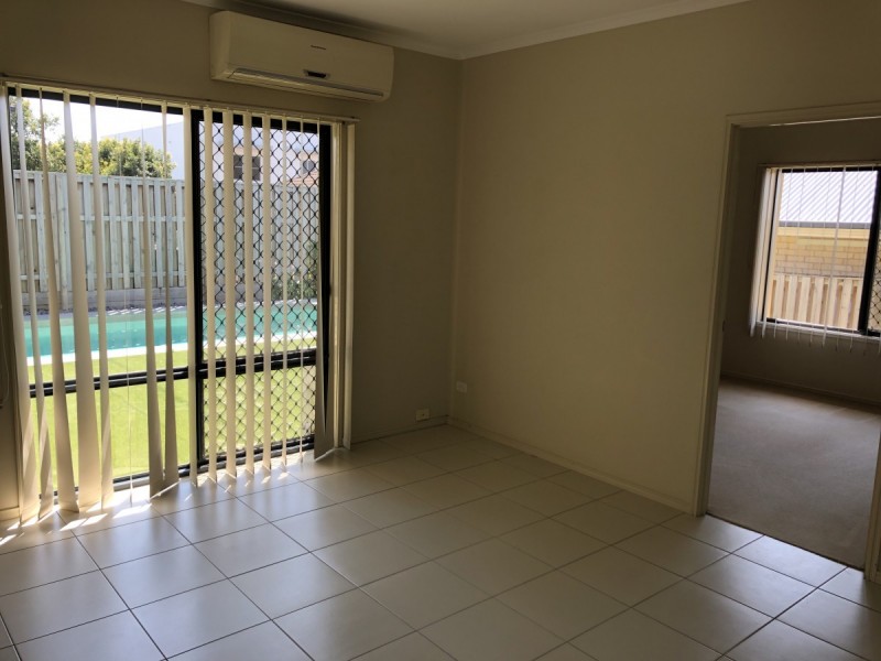 12 Campelles Avenue, Varsity Lakes QLD 4227