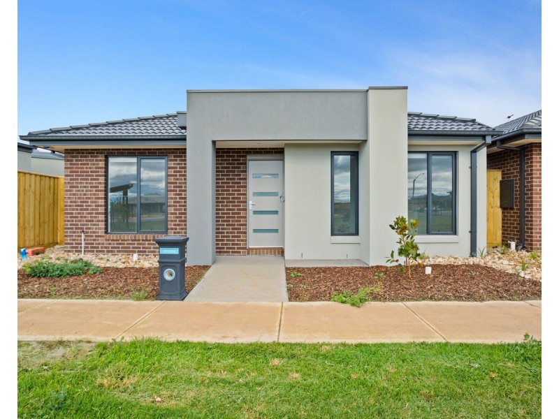 6 Drop Walk, Wyndham Vale VIC 3024