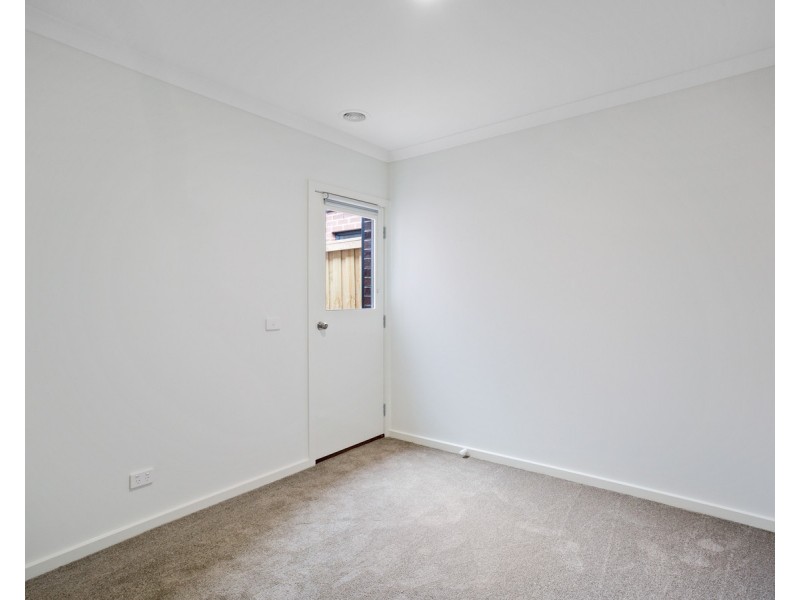6 Drop Walk, Wyndham Vale VIC 3024