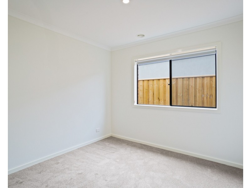 6 Drop Walk, Wyndham Vale VIC 3024