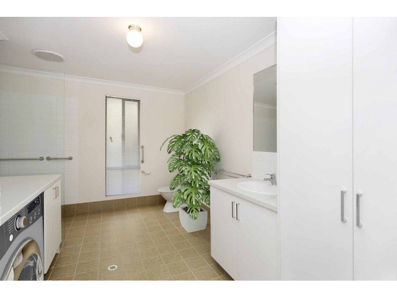 16 Legend Crescent, Mandurah WA 6210