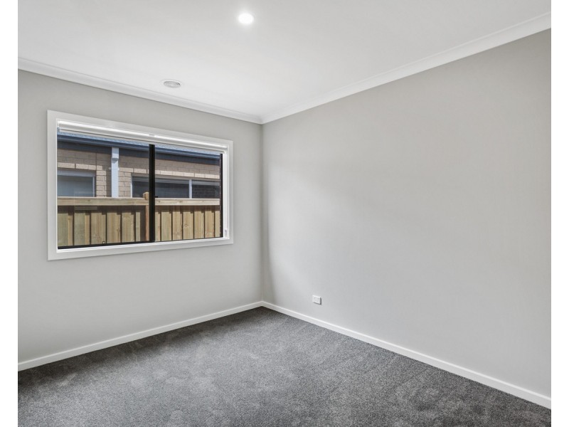 32 Tutor Street, Mount Duneed VIC 3216