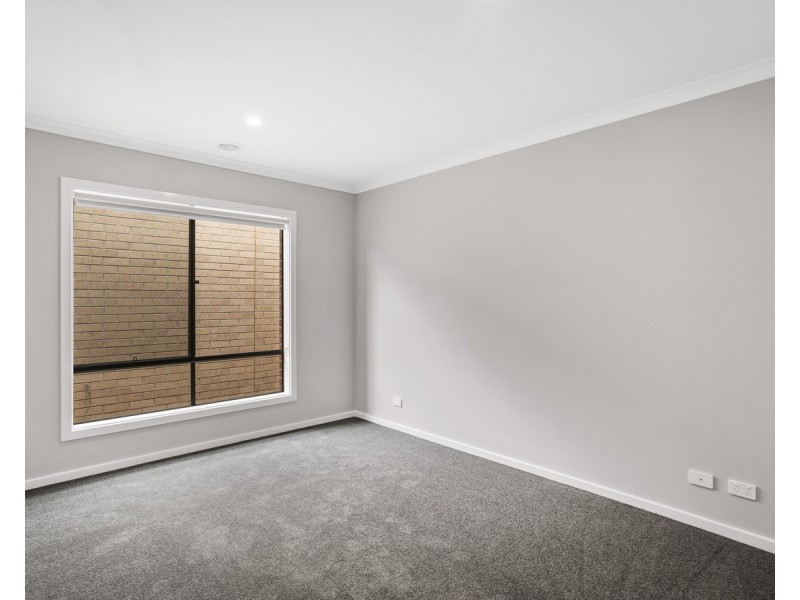 32 Tutor Street, Mount Duneed VIC 3216