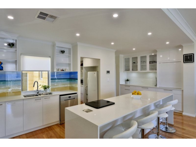 2/29 Marco Polo Drive, Mandurah WA 6210