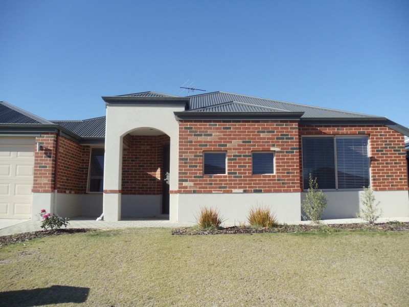 11 Elmhurst Drive, Clarkson WA 6030