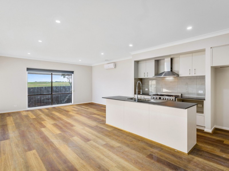 11 Claude Street, Kalkallo VIC 3064
