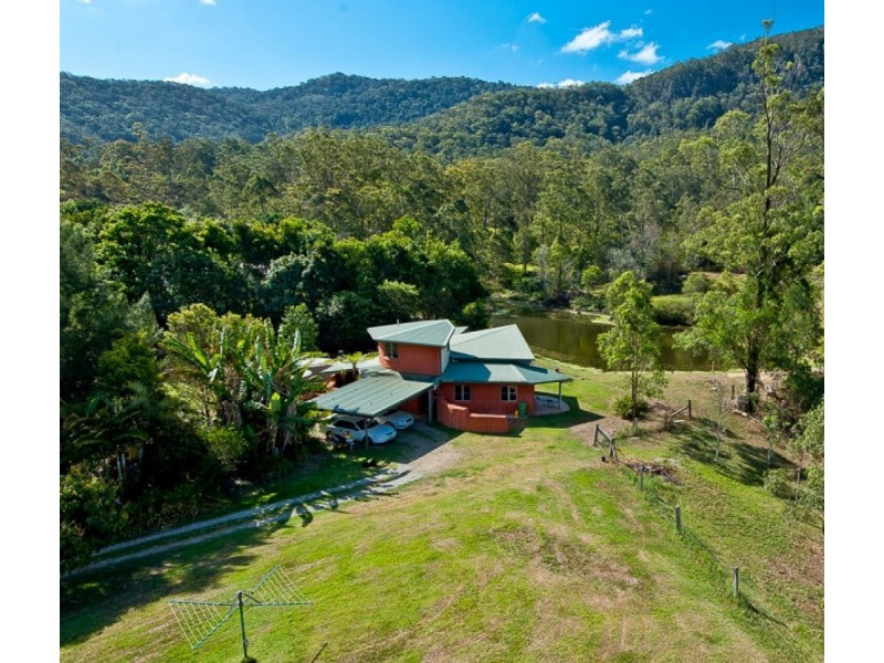 32 Masseys Creek Court, Cedar Creek QLD 4520
