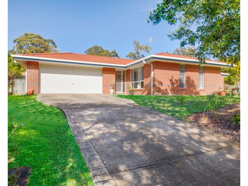 2 Applegum Street, Noosaville QLD 4566