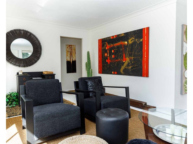 2 Applegum Street, Noosaville QLD 4566