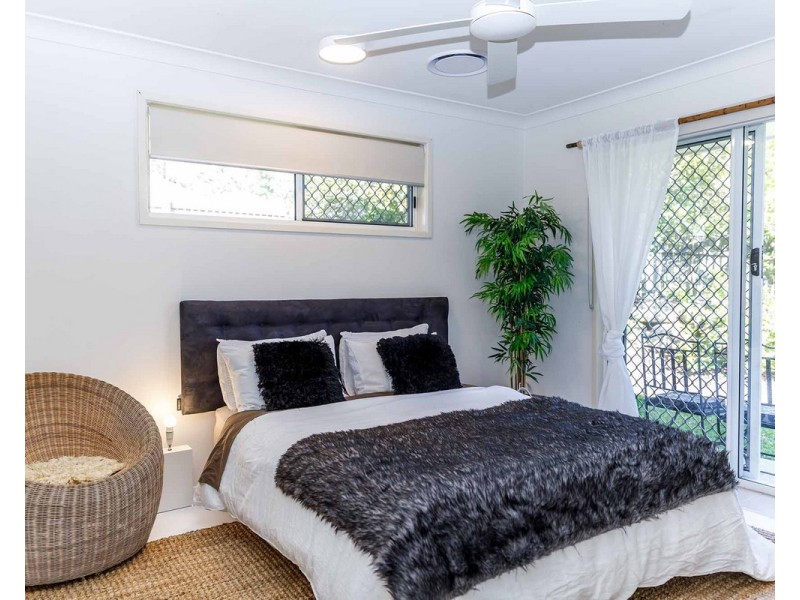 2 Applegum Street, Noosaville QLD 4566