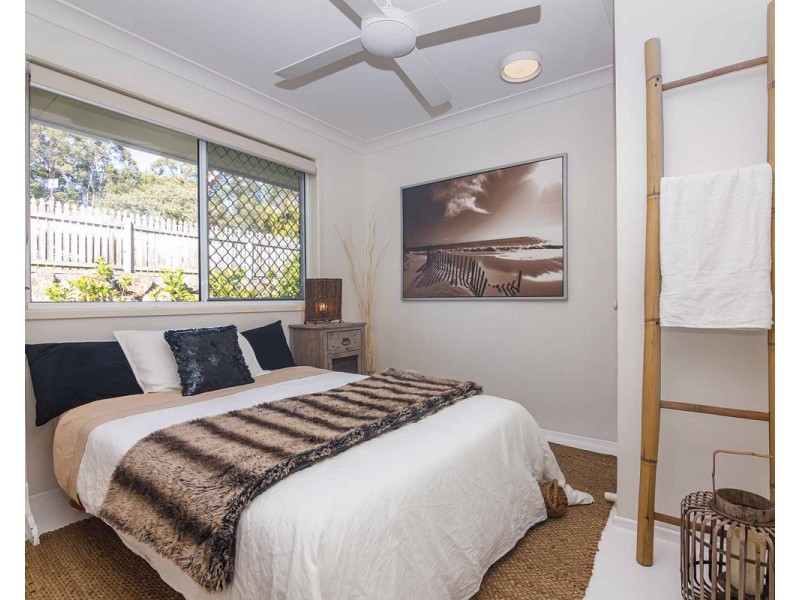 2 Applegum Street, Noosaville QLD 4566