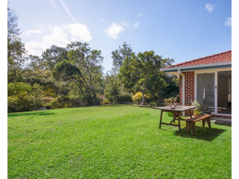 2 Applegum Street, Noosaville QLD 4566