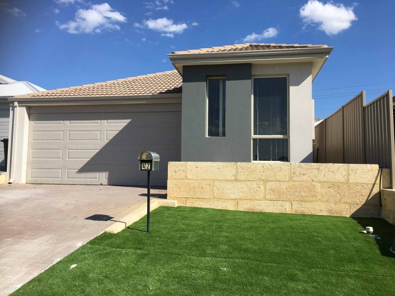 42 Harrogate Vista, Landsdale WA 6065