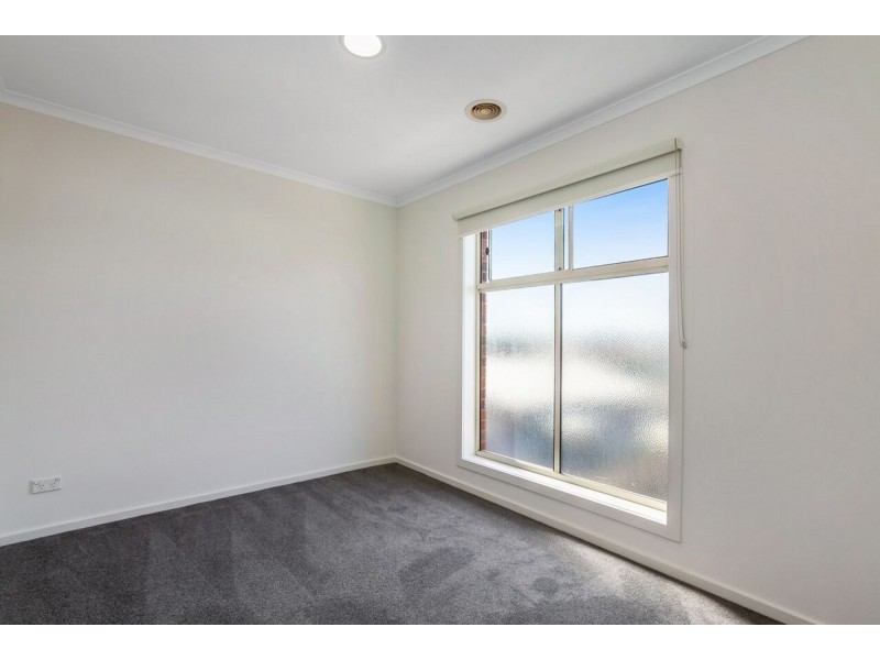 1A Curzon Street, Reservoir VIC 3073