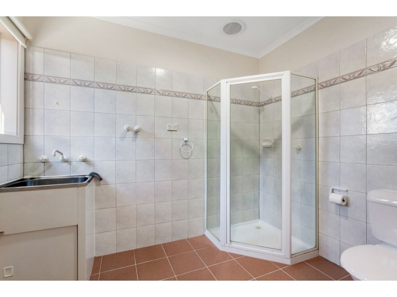 1A Curzon Street, Reservoir VIC 3073