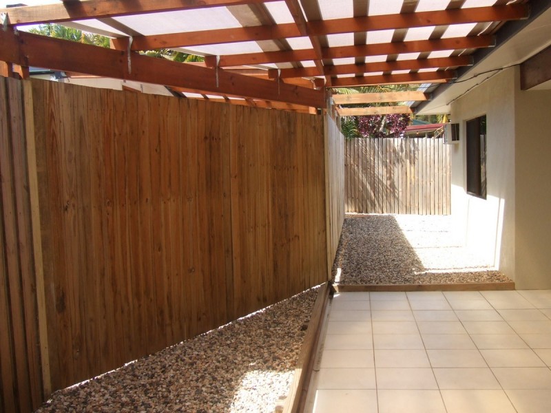 1 Hobson Drive, Brinsmead QLD 4870