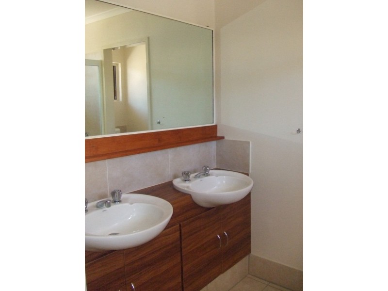 1 Hobson Drive, Brinsmead QLD 4870