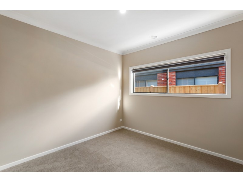 30 Weymouth Circuit, Donnybrook VIC 3064