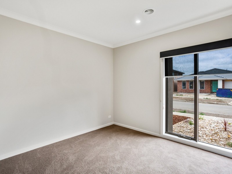 5 Oxbow Street, Mickleham VIC 3064