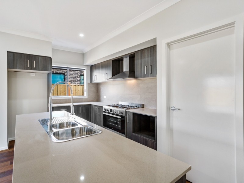 5 Oxbow Street, Mickleham VIC 3064