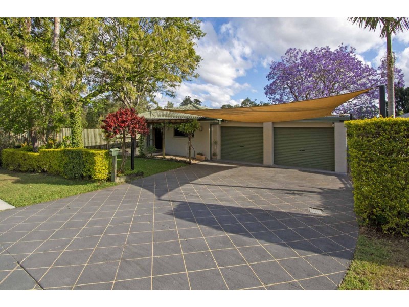 94 Kilkivan Avenue, Kenmore QLD 4069
