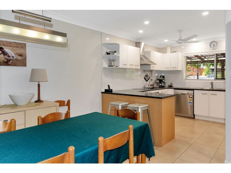 94 Kilkivan Avenue, Kenmore QLD 4069