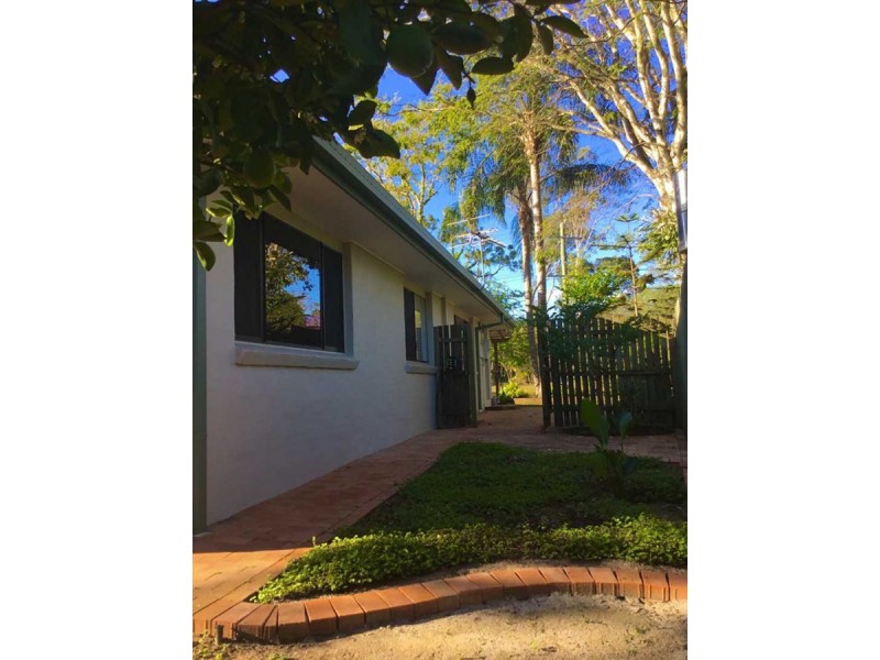 94 Kilkivan Avenue, Kenmore QLD 4069