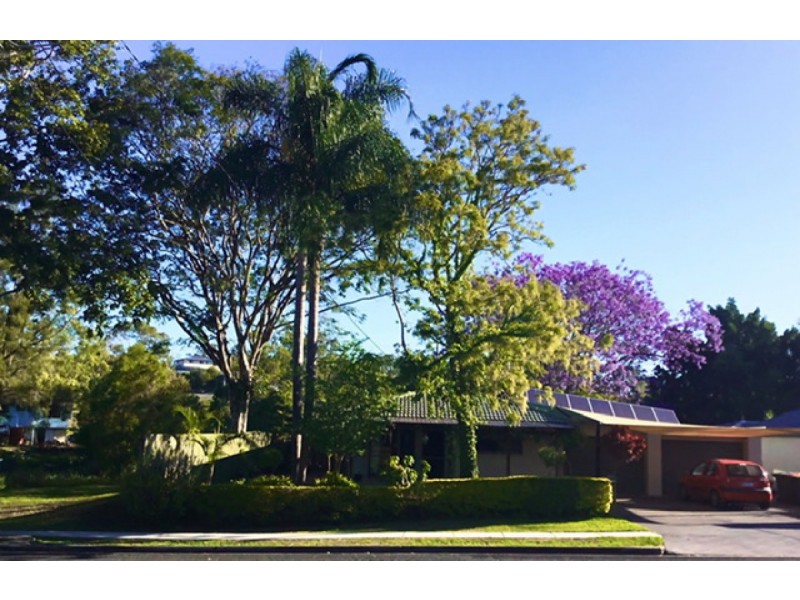 94 Kilkivan Avenue, Kenmore QLD 4069