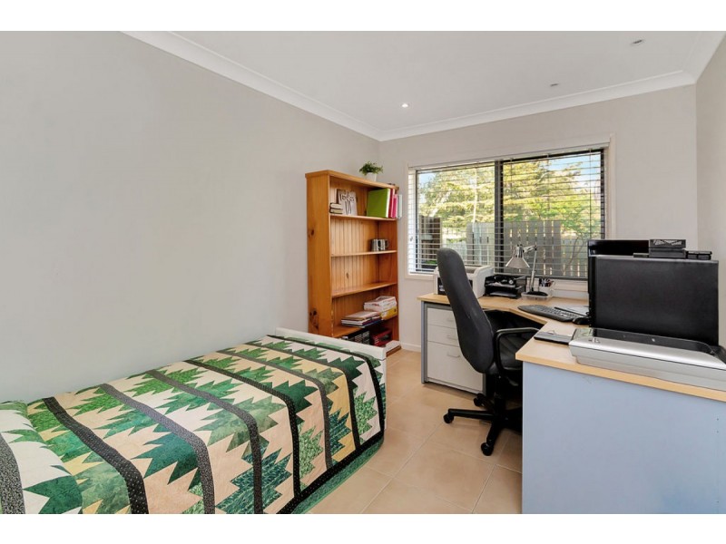 94 Kilkivan Avenue, Kenmore QLD 4069