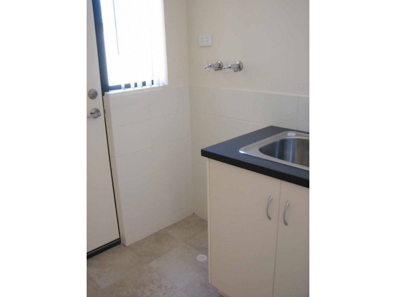 2/39 Tindal Avenue, Yangebup WA 6164